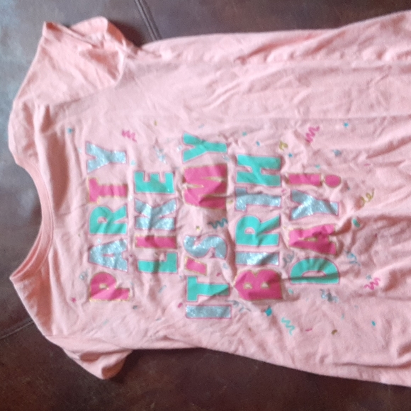 Shirt - Picture 3 of 4